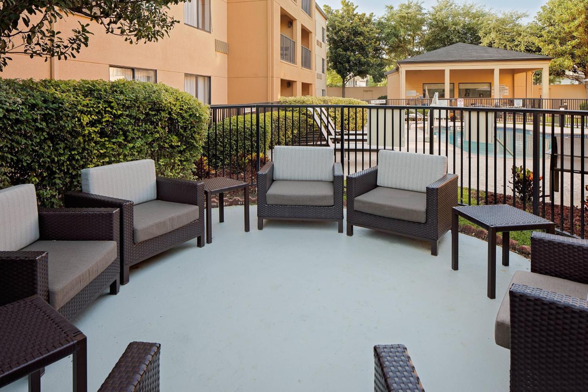 מלון Courtyard Houston Westchase מראה חיצוני תמונה