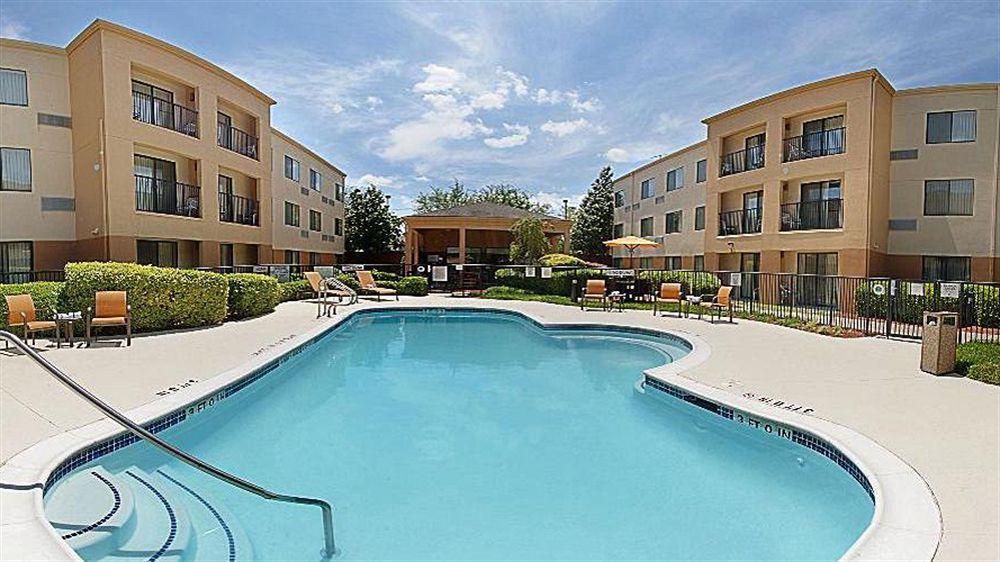 מלון Courtyard Houston Westchase מראה חיצוני תמונה